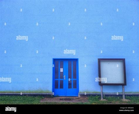 Building Closed Sign 的图像结果