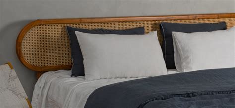White Sheets Turning Yellow? Know How to Keep Bedsheets White and Brig ...