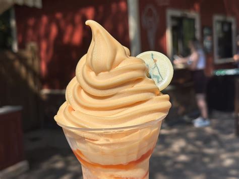 REVIEW: Passholder-Exclusive Rafiki Wildberry and DOLE Whip Orange ...