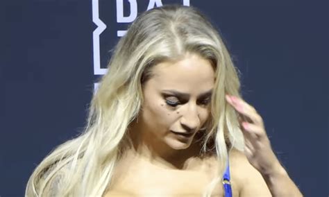 Female Boxer Who Wore 'Inappropriate' Outfit Has Been Identified - The Spun