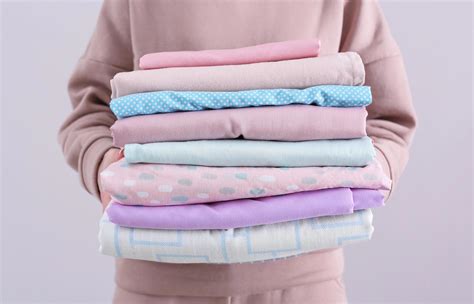 A Step‑by‑Step Guide to Easily Fold Fitted Sheets (With Pictures)