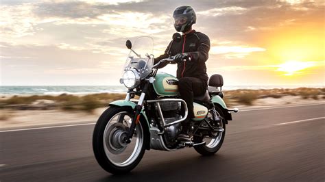 10 Small Cruiser Bikes To Kickstart Your 2025 Riding Goals - weight of royal enfield meteor 350