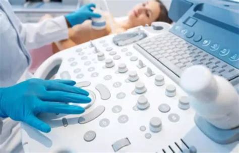 Lateral approach water bath improves quality of hand imaging: Study