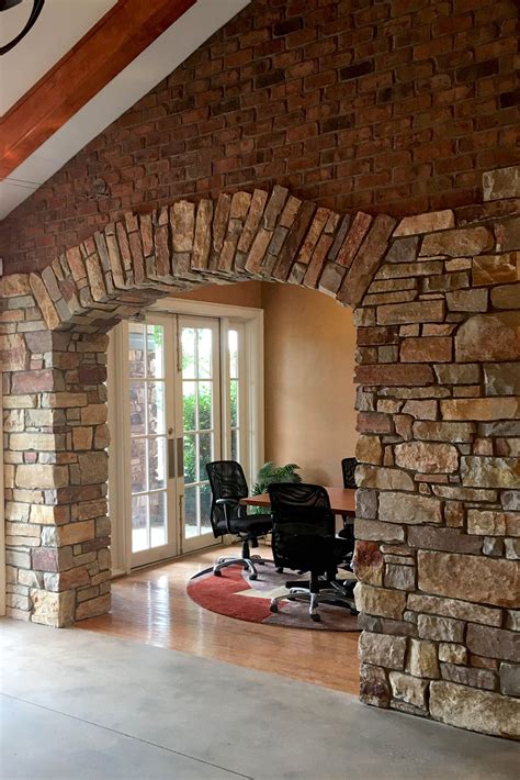 Chilton Rustic Veneer Stone Interior Ashlar Stone Accent Wall | Stone ...