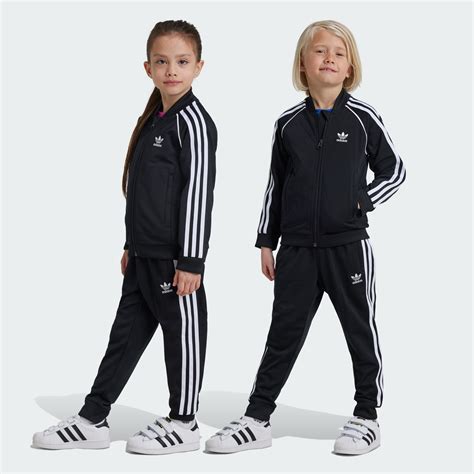 SST TRACKSUIT - Black | adidas香港官方網上商店