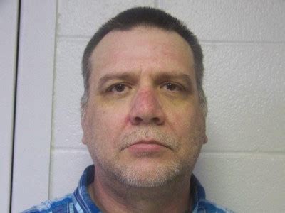 Robert Eric Moses, a registered in deridder, la 70634 at Offender Radar