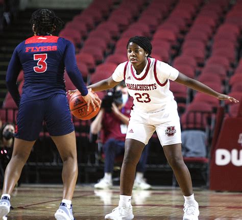 UMass Women's Basketball vs Dayton 1/19/22 - masslive.com
