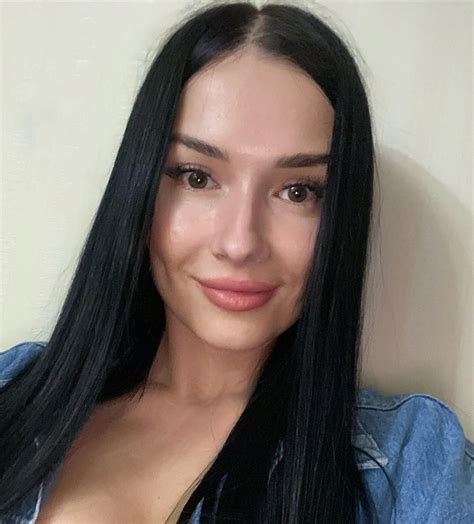 My face in my class 32F : r/Faces