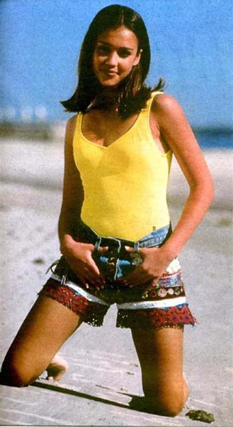 18 Photos of Jessica Alba When She Was Young