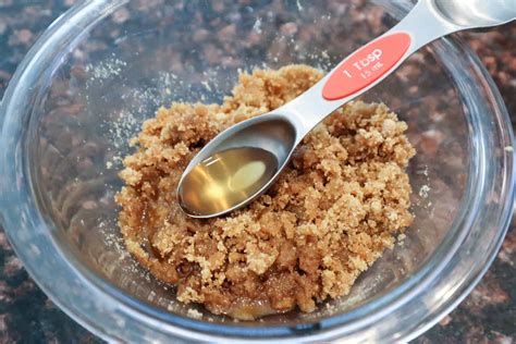 Quick & Easy Brown Sugar Glaze for Ham ~ The Recipe Bandit