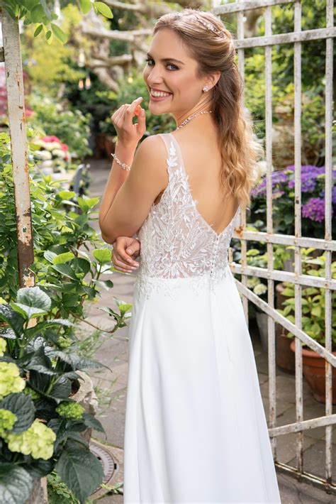 A-Linien-Hochzeitskleid mit transparenten Details | Weise | braut.de