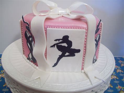 Dance theme cake 4 in Surat (2.5 kg) - CakeStudio