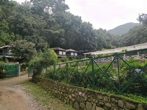 Stay At This Luxury Swiss Tent By The Lake For As Low As INR 2,500 | LBB