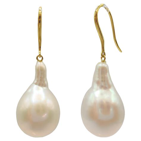 Drop Pearl Earrings with Baroque Pearls in 18K gold hook For Sale at ...