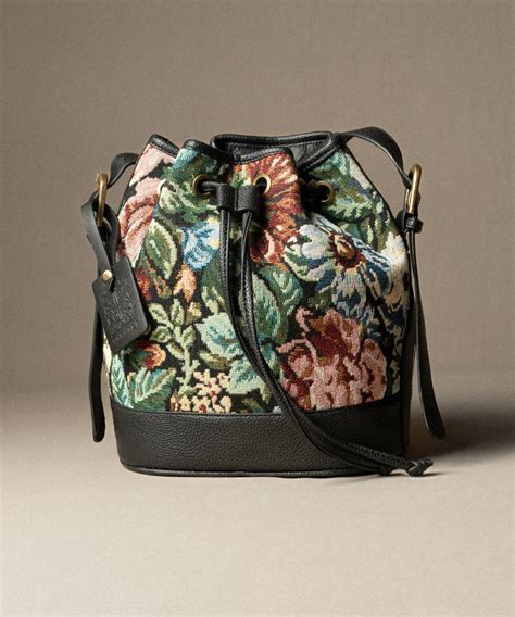 Sling Bags – Theater.xyz