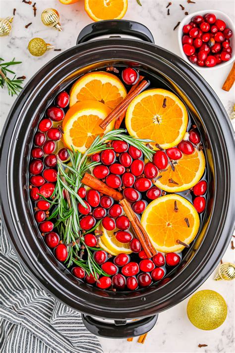 Holiday Potpourri Simmer Pot - Averie Cooks