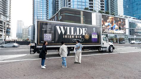 How Much Do Mobile Billboards Cost? Find Out Today