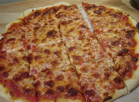 Pizza1 cut in squares – Mama D's Kitchen of Love