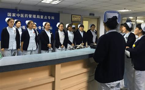 黑龙江首批男护士，多数已成三甲医院护士长_工作