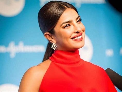 A break-down of Priyanka Chopra Jonas’ latest look | Filmfare.com