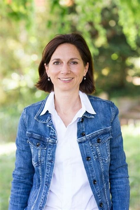 Amazon.in: Ina Brandt: books, biography, latest update