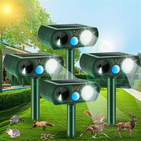 Amazon.com: 4 Pack Ultrasonic Animal Repeller Outdoor Electronic Deer ...