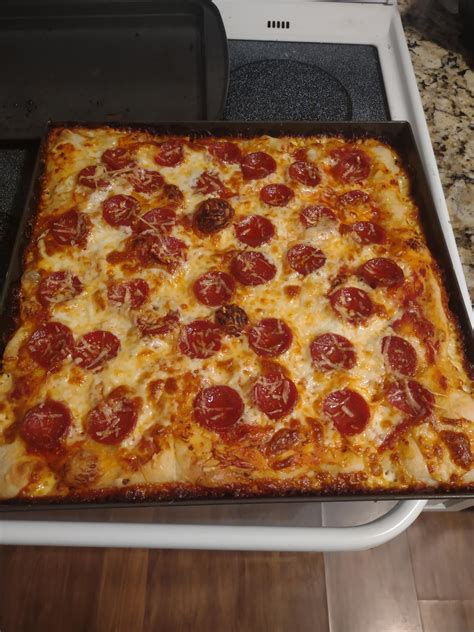 First Pizza Restaurant 的图像结果