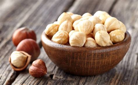 Organic Hazelnuts – GreenDNA® India