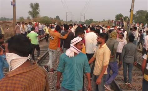आरक्षण के लिए गुर्जर आंदोलन फिर शुरू, मुंबई-दिल्ली रेल मार्ग की पटरियां ...