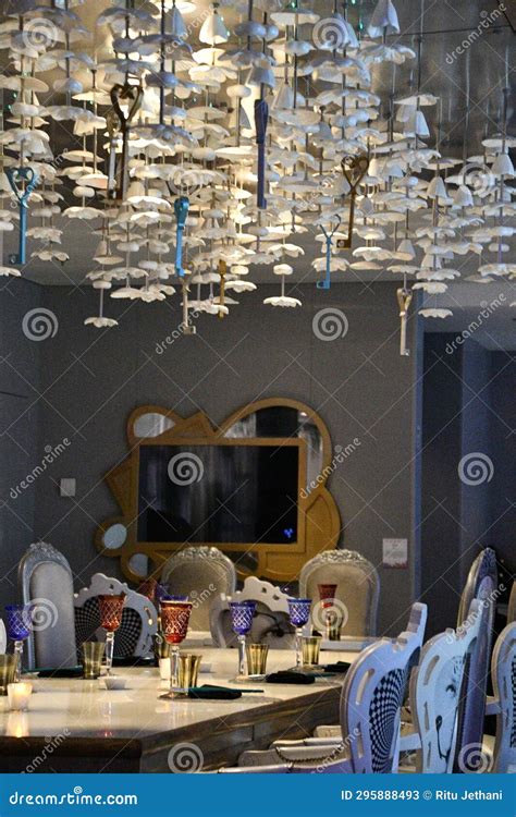 Wonderland Imaginative Cuisine Restaurant Aboard Royal Caribbean ...