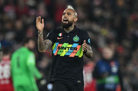 Las claves para entender la traición que denuncia Arturo Vidal de su ...