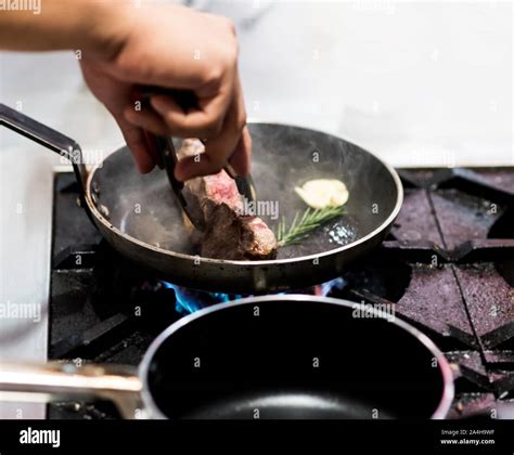 Chef Cooking 的图像结果