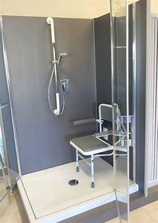 doccia con seduta ausili da bagno per anziani e disabili doccia con seduta ausili da bagno per anziani e disabili