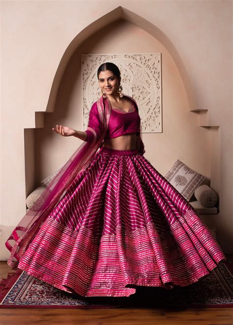 Find Best Indian Suits and Sarees Online – Pomcha Jaipur