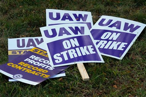 UAW reaches deal with General Motors that ends strikes against Detroit ...