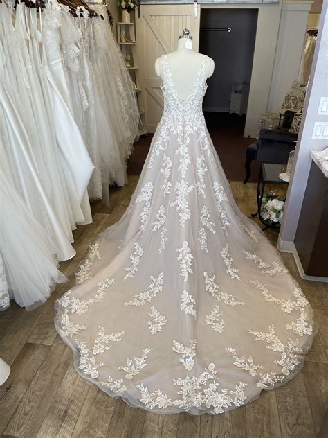 Stella York Sample Wedding Dress Save 80% - Stillwhite