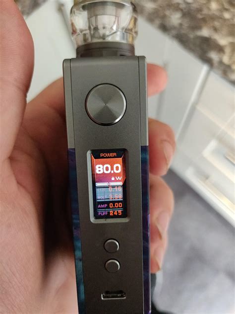 Geek vape nova screen has started to get more and more lines as the day goes on, I saw a post ...