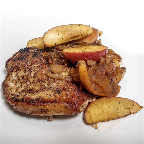 Low Sodium Pork Chops with Apples and Onions - Tasty, Healthy Heart Recipes