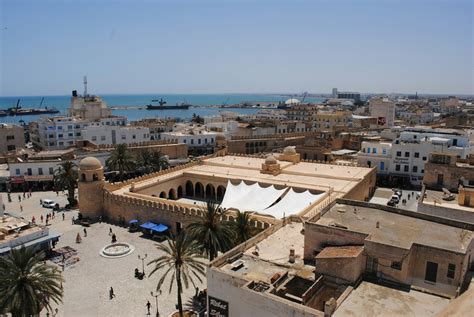 Tunisia Travel Guide - Cities, Population, Area, Culture & Tips ...