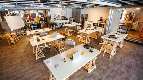 https://simventure.com/wp-content/uploads/2023/03/University-Startup-Incubator.webp