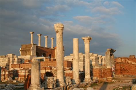 CARPE DIEM HAIKU KAI: Carpe Diem #330, The Temple of Artemis at Ephesus
