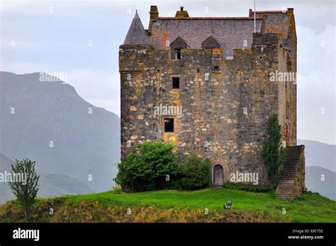 Rezultat imagine pentru Monty Python Castle Sketch