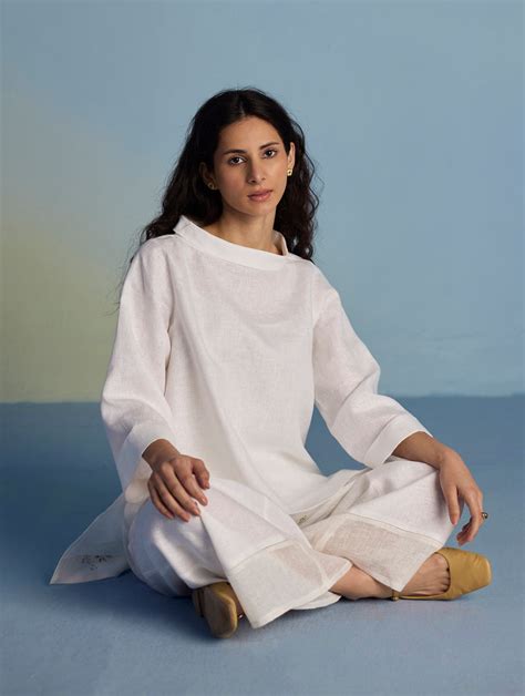 Ishi Boat-Neck Linen Top - White – Manan