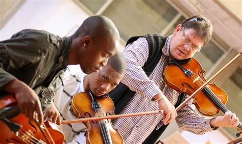 Orchestra Class 的图像结果