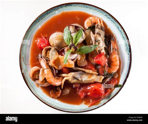 Thai hot and sour seafood Stock Photo - Alamy