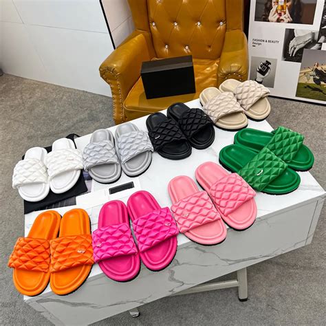 Designer Pool Slides Women's Quilted Slippers: Checkered Comfort ...