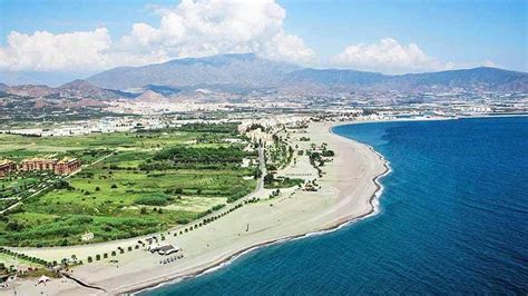 https://www.granadahoy.com/2022/05/20/vivir/Playa-Motril_1685242772_158730965_1200x675.jpg