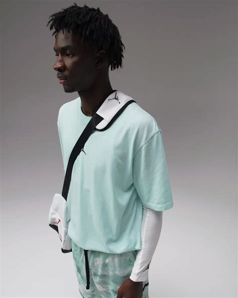 Jordan Dri-FIT Sport Men's T-Shirt. Nike IN