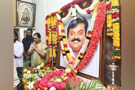 விஜயகாந்த் மறைவு; அரைக் கம்பத்தில் பறக்கவிடப்பட்ட தேமுதிக கொடி | nakkheeran