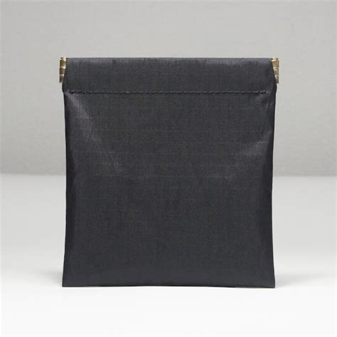 ONE HAND WALLET II | CATENARY ARCH